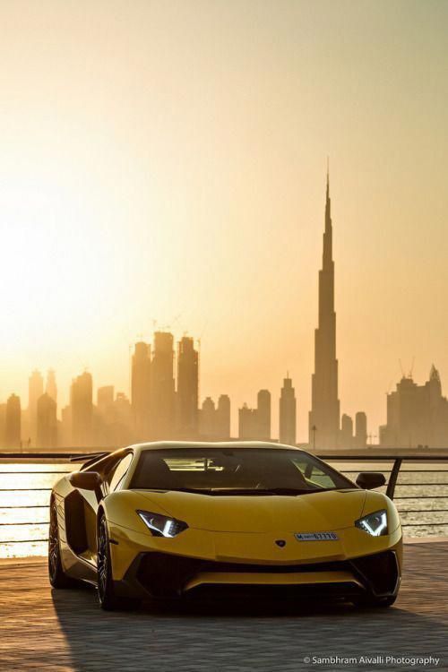 Expert-guide-for-lamborghini-rental-in-dubai-V110